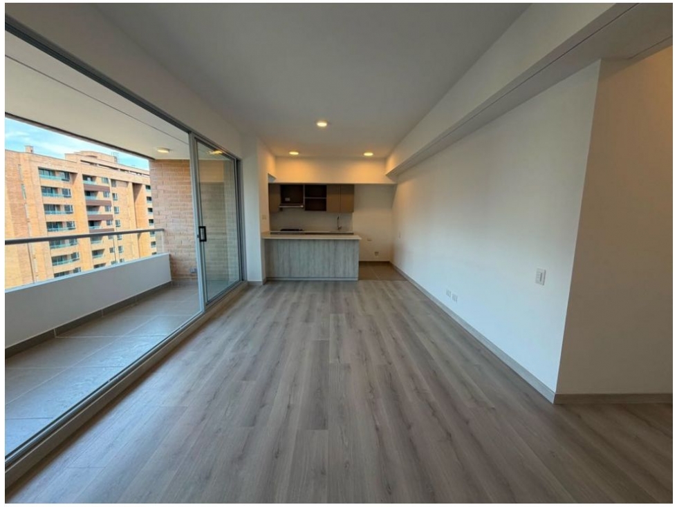 APARTAMENTO EN EL POBLADO SECTOR CIUDAD DEL RIO — foto 2