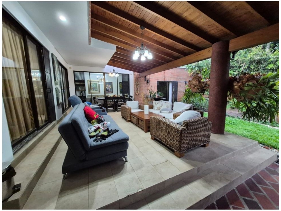 CASA EN EL POBLADO SECTOR SAN LUCAS — foto 2