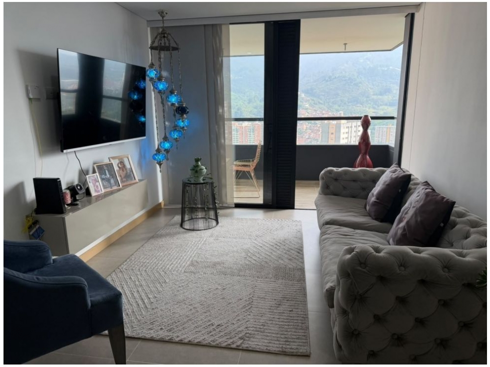 APARTAMENTO EN ENVIGADO SECTOR LOMA DE LAS BRUJAS — foto 2