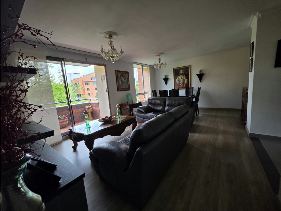 APARTAMENTO EN EL POBLADO SECTOR LOMA DE YARUMO