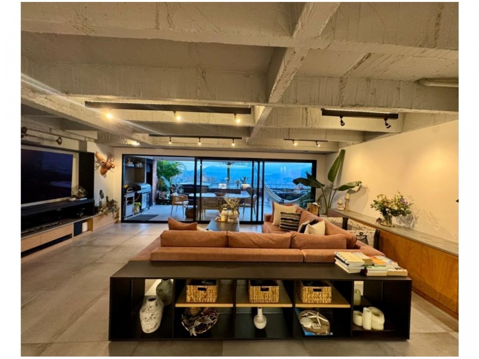 APARTAMENTO EN ALTOS DEL POBLADO CON TERRAZA — foto 2