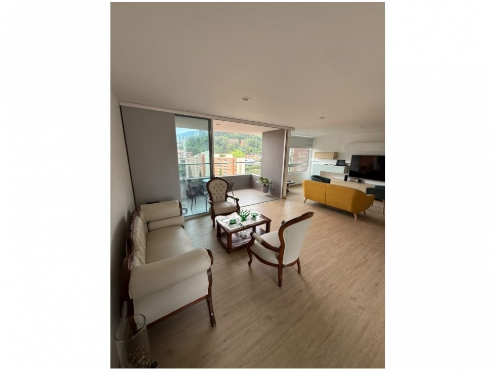 APARTAMENTO EN EL POBLADO SECTOR CASTROPOL — foto 2