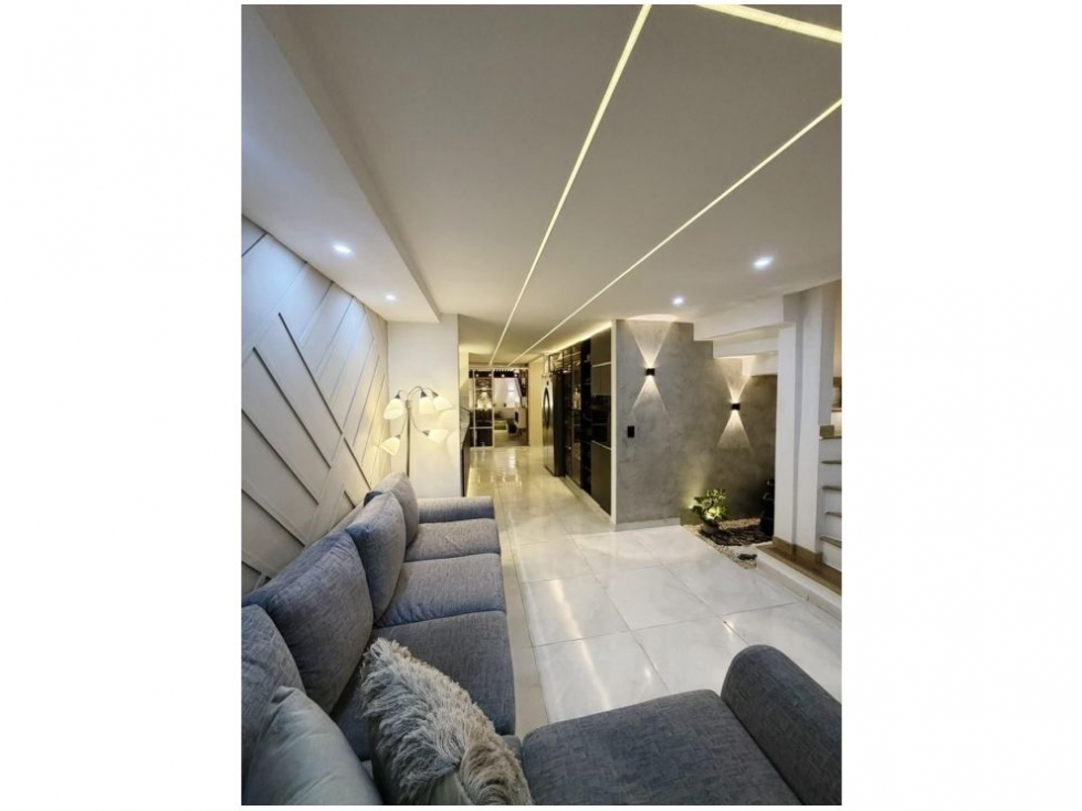 CASA EN ITAGUI SECTOR SURAMÉRICA — foto 2