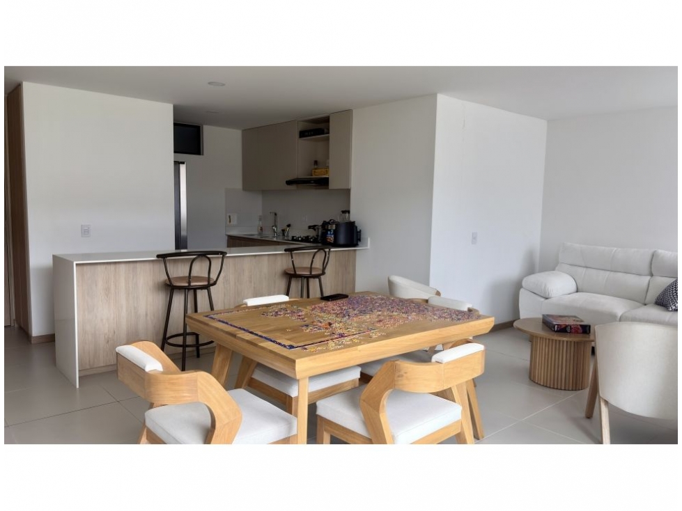 APARTAMENTO EN ENVIGADO SECTOR EL ESCOBERO — foto 2