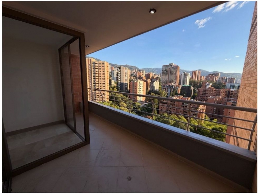 APARTAMENTO EN EL POBLADO SECTOR LOMA DE LOS PARRA - 5