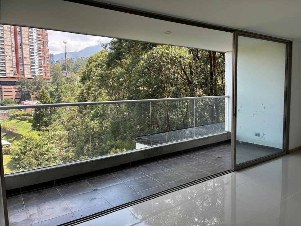 APARTAMENTO EN ENVIGADO SECTOR LOMA DEL ESMERALDAL — foto 2