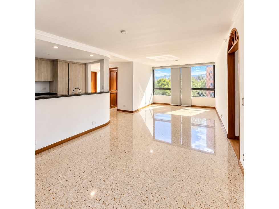 Apartamento en la zona plana del Poblado Patio Bonito