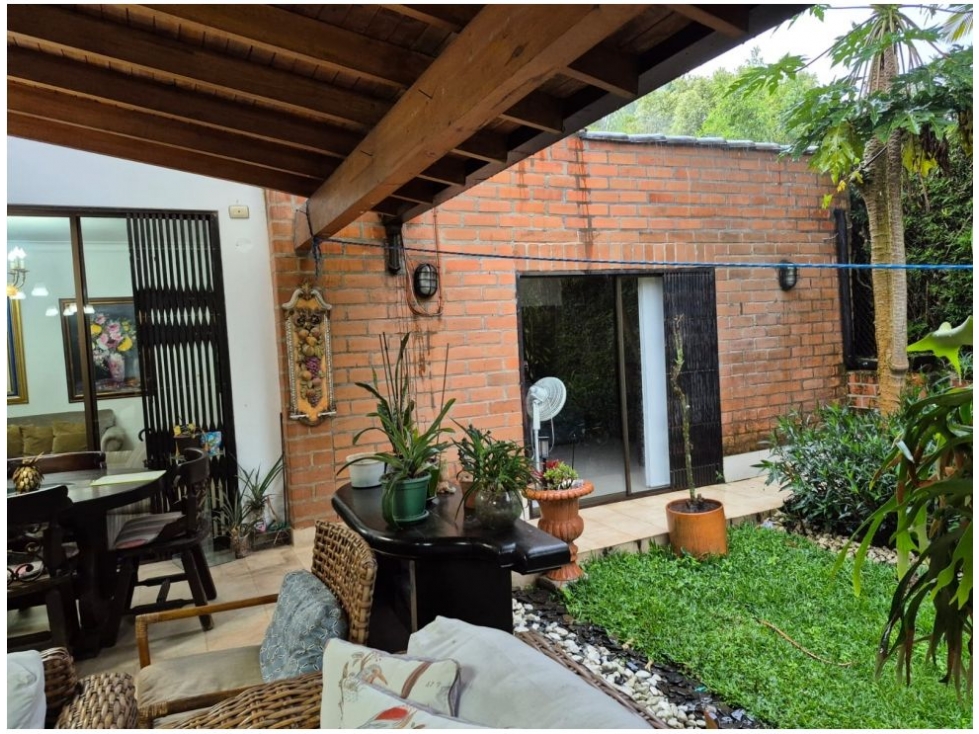 CASA EN EL POBLADO SECTOR SAN LUCAS — foto 4