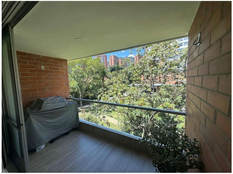 APARTAMENTO EN ENVIGADO SECTOR LOMA DE LAS BRUJAS — foto 3