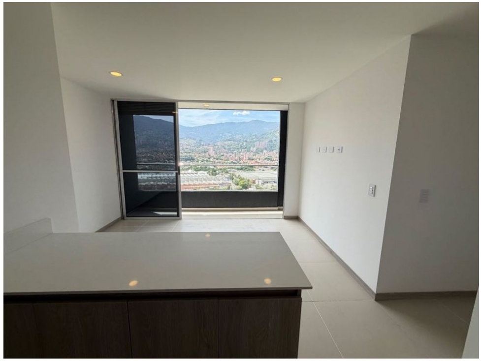 APARTAMENTO EN ITAGUI ZONA CENTRAL CERCA AL PARQUE — foto 3