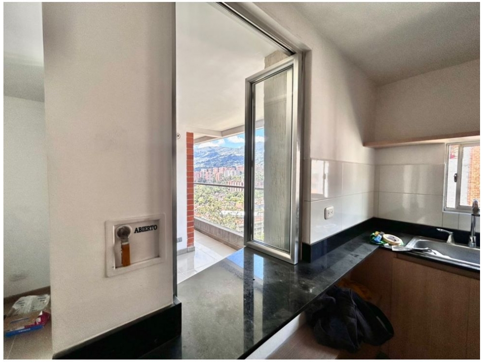 APARTAMENTO EN ENVIGADO SECTOR LAS ANTILLAS — foto 3