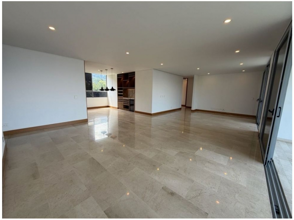APARTAMENTO EN EL POBLADO SECTOR LOS BOSQUES COLA DEL ZORRO — foto 3