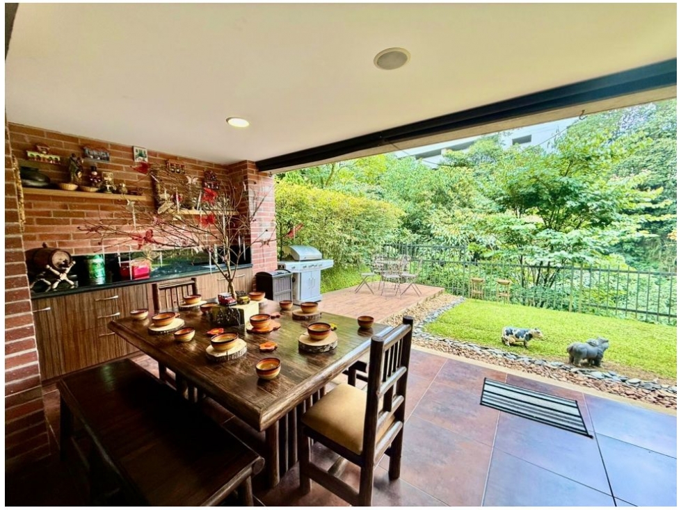 CASA EN ENVIGADO SECTOR LOMA DE BENEDICTINOS — foto 5