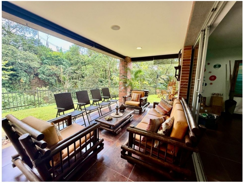 CASA EN ENVIGADO SECTOR LOMA DE BENEDICTINOS — foto 6