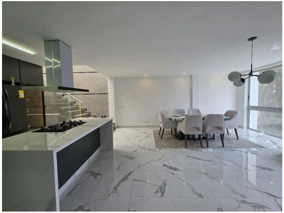 CASA EN ENVIGADO SECTOR SAN LUCAS