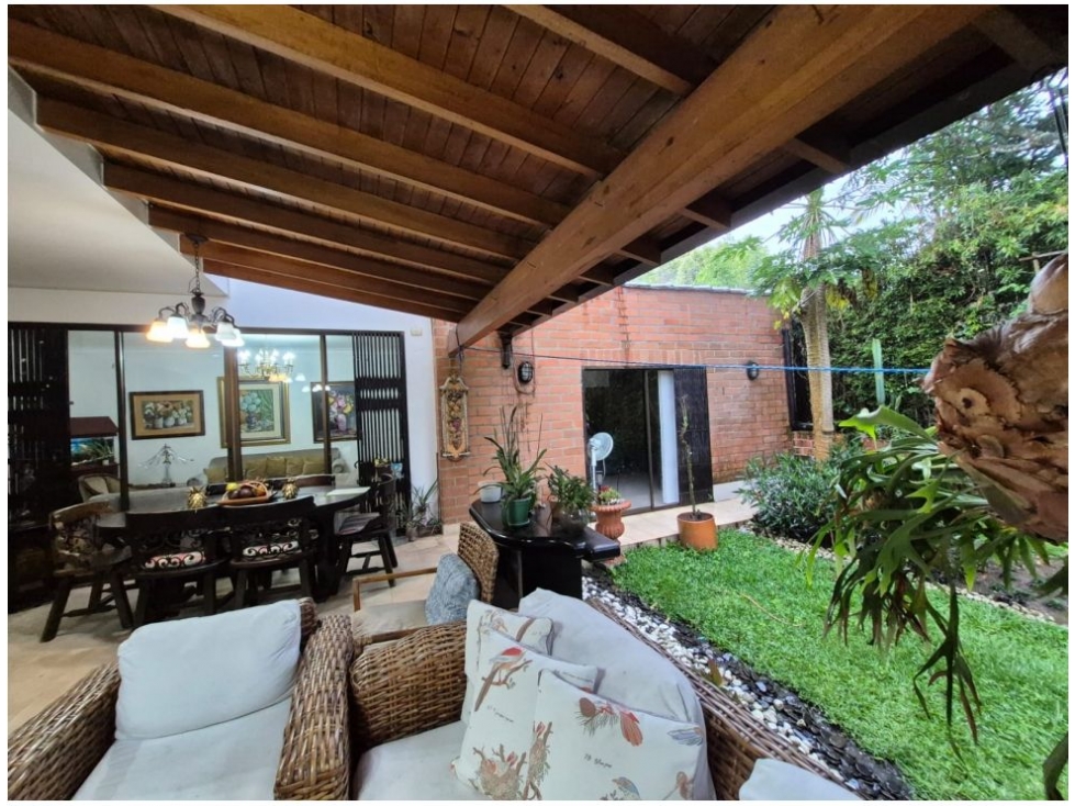 CASA EN EL POBLADO SECTOR SAN LUCAS — foto 3