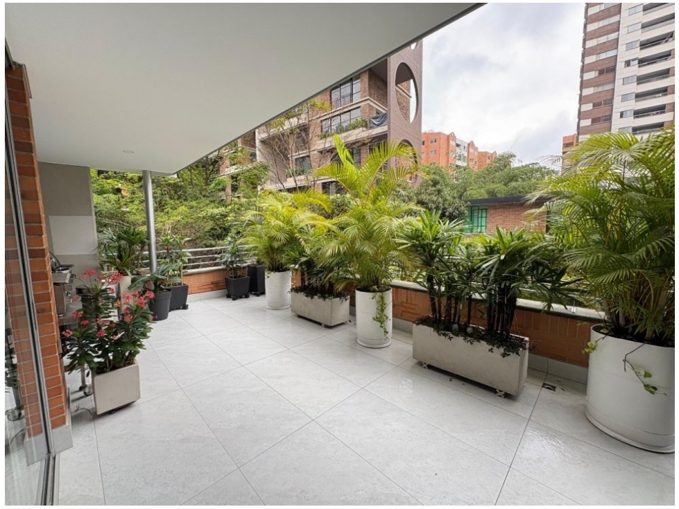 APARTAMENTO EN EL POBLADO SECTOR CASTROPOL — foto 4