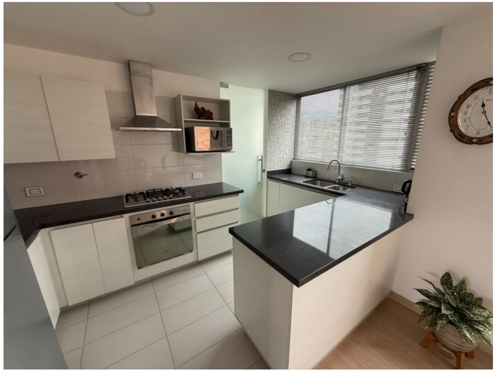 APARTAMENTO EN EL POBLADO SECTOR CASTROPOL — foto 5