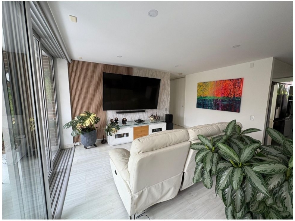 APARTAMENTO EN EL POBLADO SECTOR CASTROPOL — foto 6