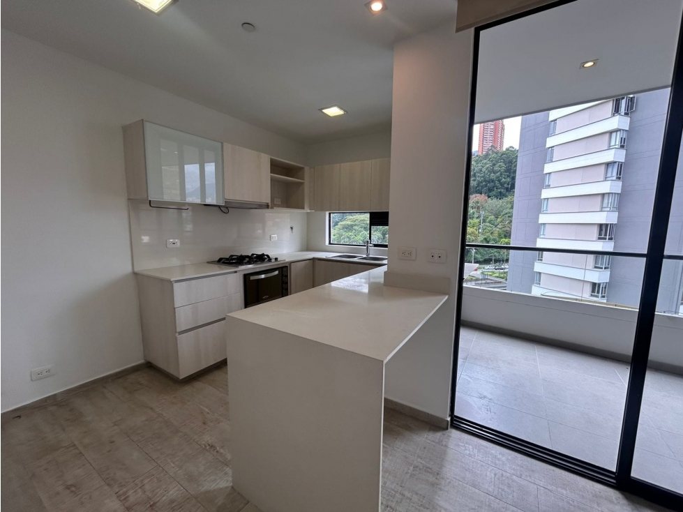 APARTAMENTO EN EL POBLADO SECTOR CASTROPOL — foto 2