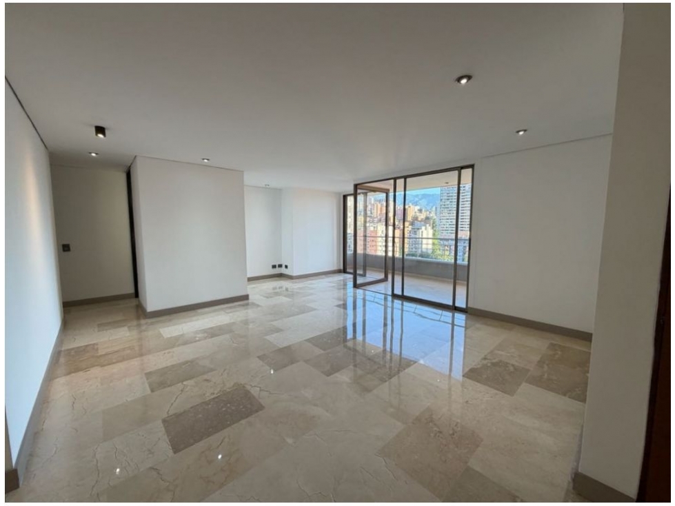 APARTAMENTO EN EL POBLADO SECTOR LOMA DE LOS PARRA - 1
