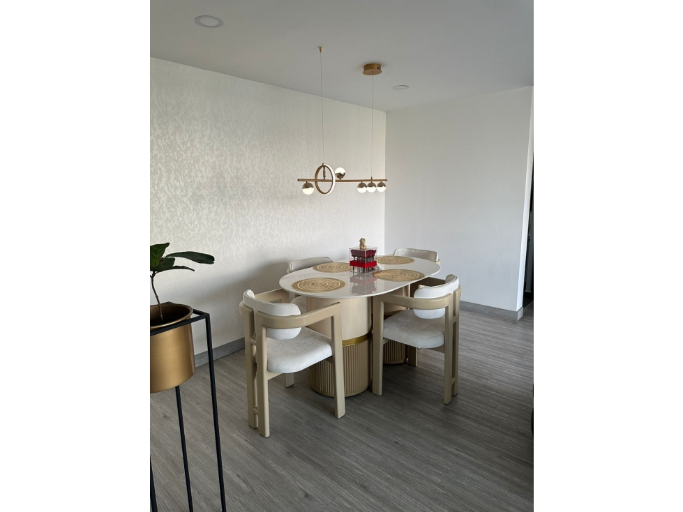 VENTA DE APARTAMENTO RECIEN REMODELADO EN LOS BALSOS — foto 4