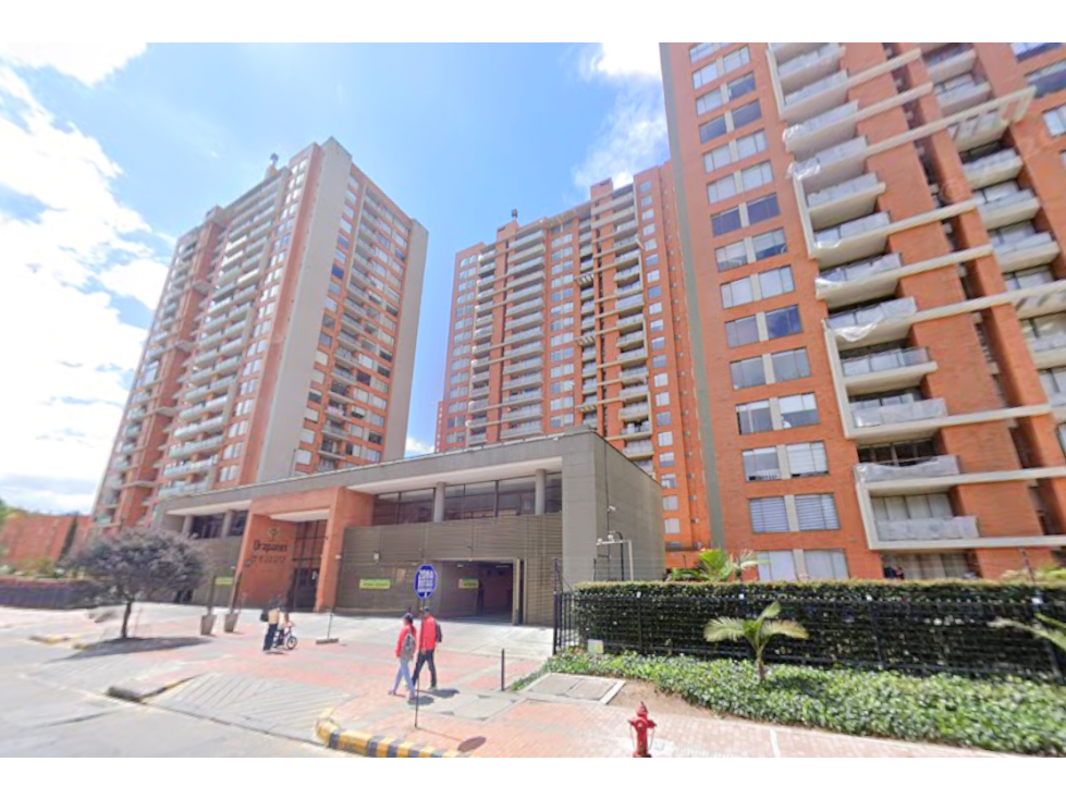 Apartamento en venta en Colina Campestre, Gratamira