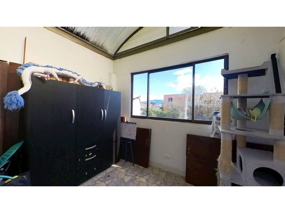 CASA DE BARRIO EN BRITALIA — foto 5