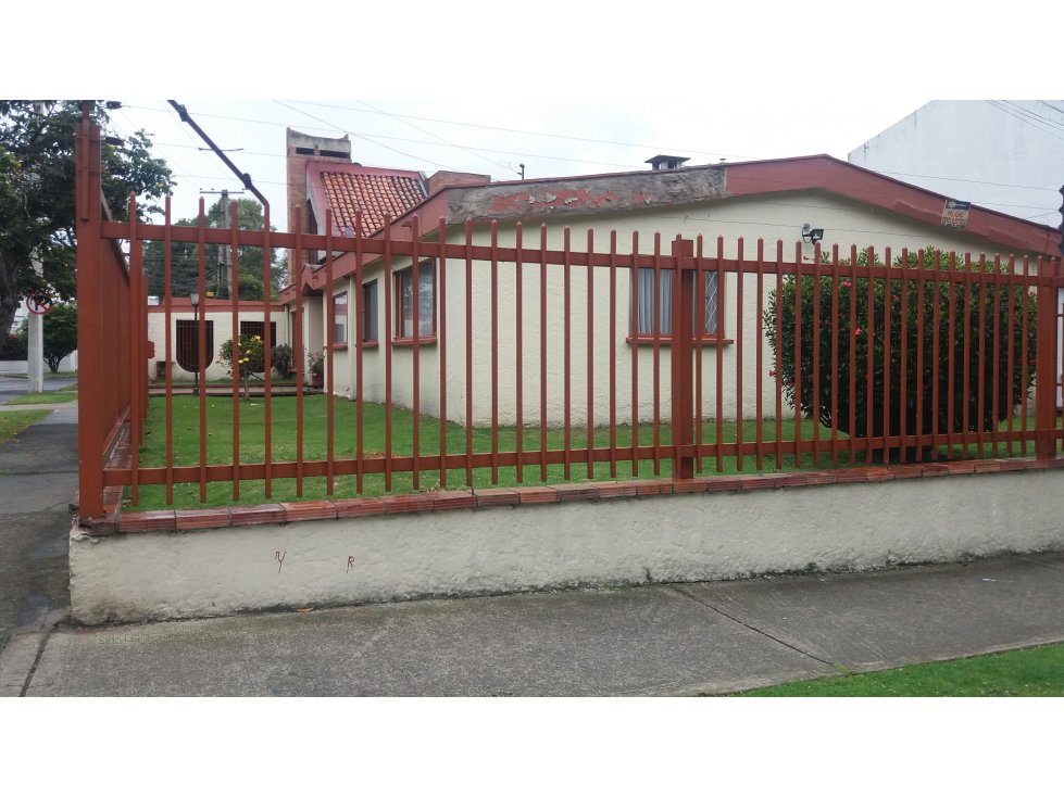 VENDO TRES CASAS SEGUIDAS PARA CONSTRUCTORES - 3