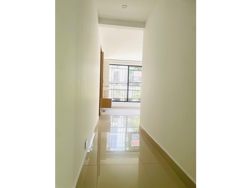 VENDO APARTAMENTO EN MULTICENTRO — foto 2