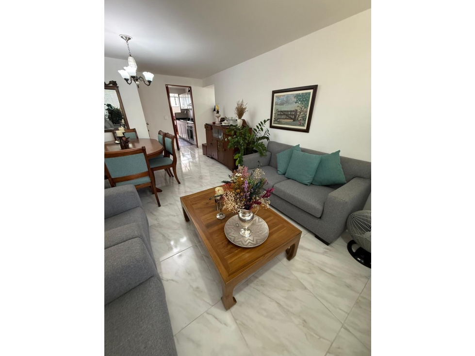 VENDO APARTAMENTO EN MULTICENTRO