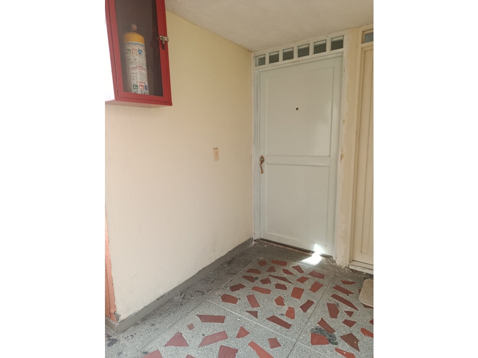 VENDO APARTAMENTO EN CAÑAVERALES CALI
