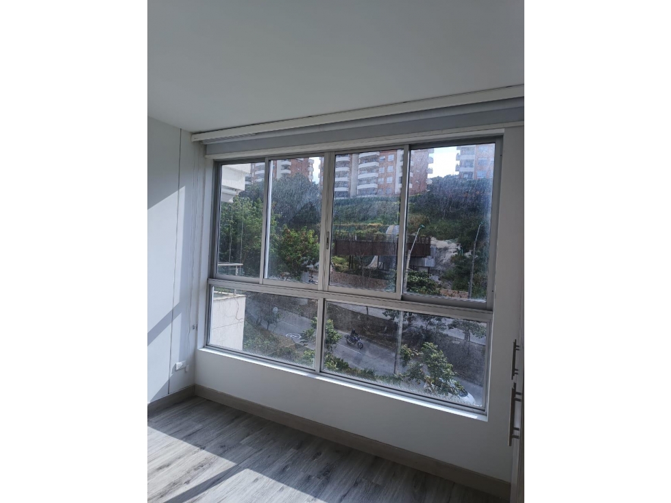 VENDO APARTAMENTO EN EL BARRIO LOS CRISTALES CALI — foto 5