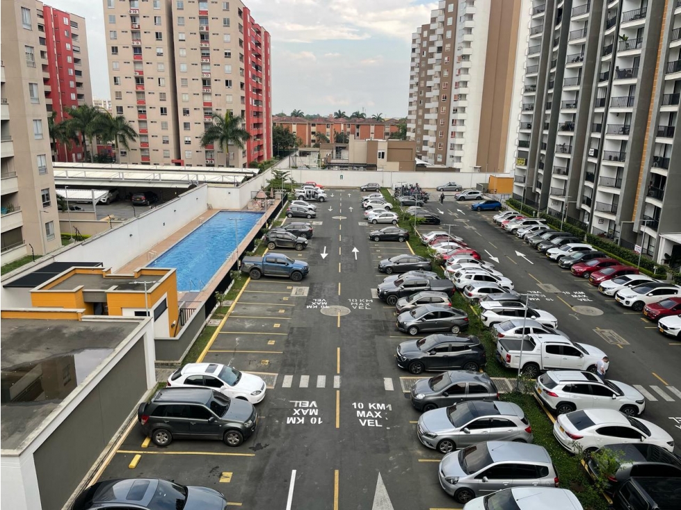 VENDO APARTAMENTO BARRIO LA FLORA