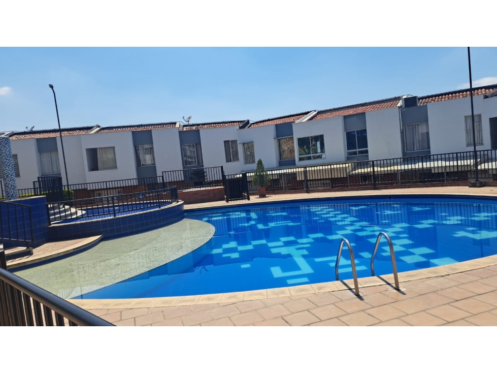 VENDO CASA EN CHIPICHAPE