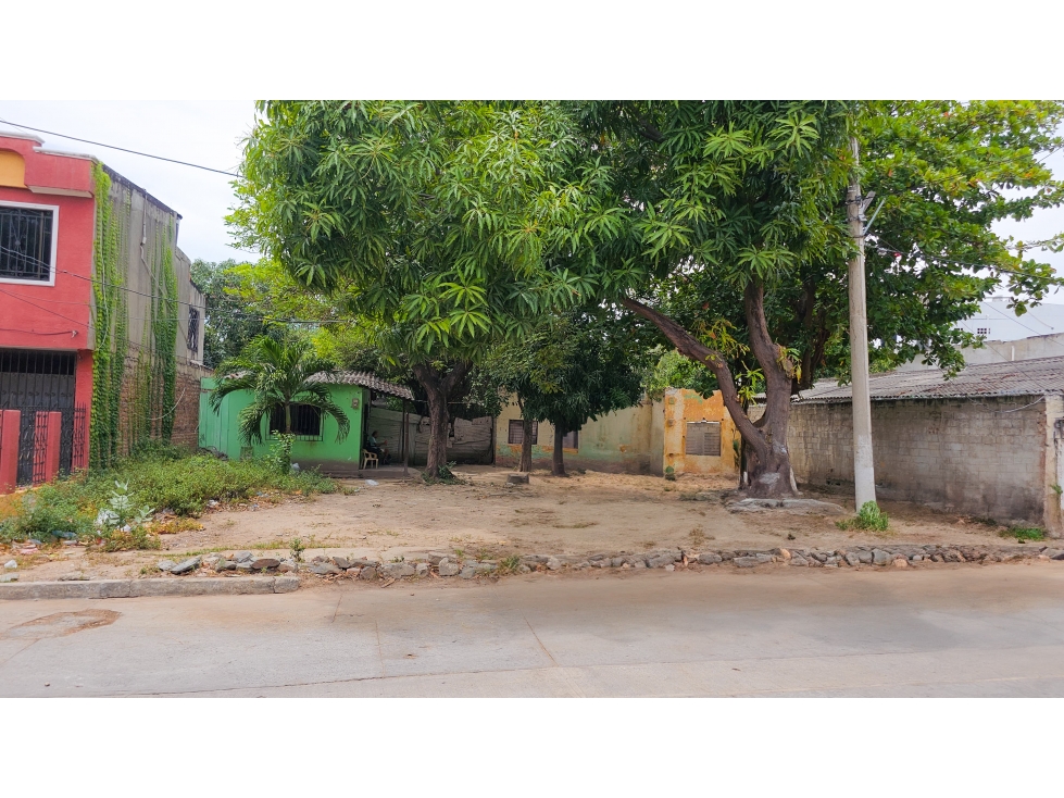 LOTE PARA INVERSIÓN EN ZONA URBANA — foto 2