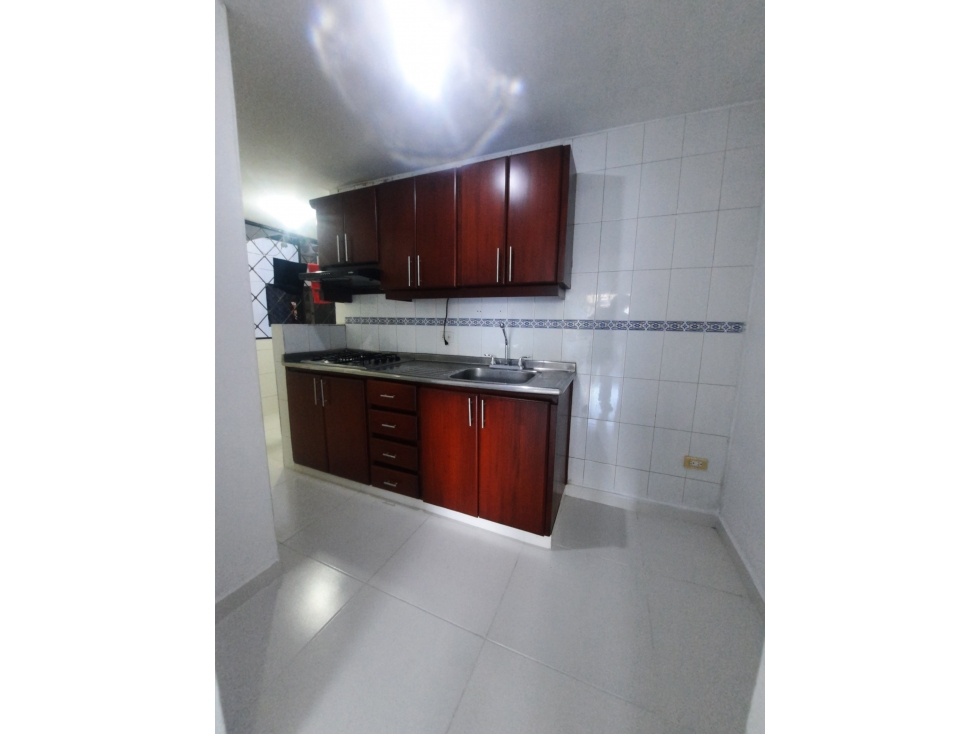APARTAMENTO CENTRAL AMPLIO Y REMODELADO
