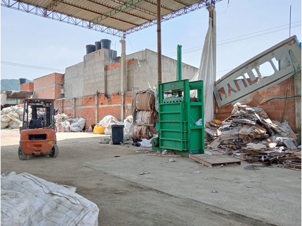 Propiedad en Venta en Zona con Gran desarrollo Comercial - Y de Bonda — foto 4