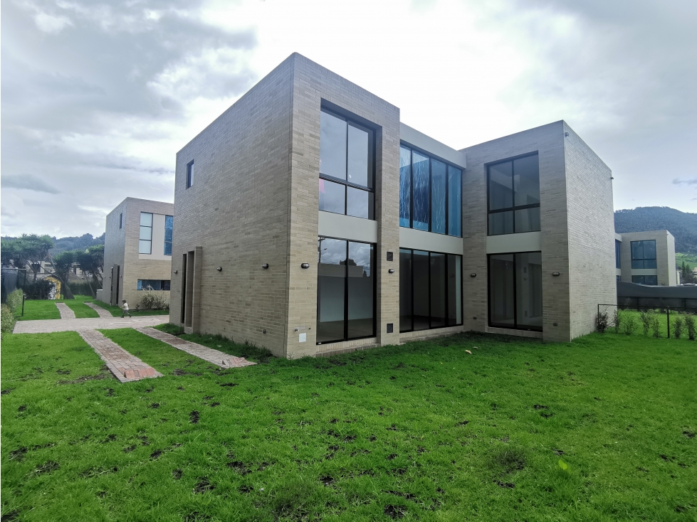 VENTA CASA EN CAJICA CONJUNTO CLUB HOUSE