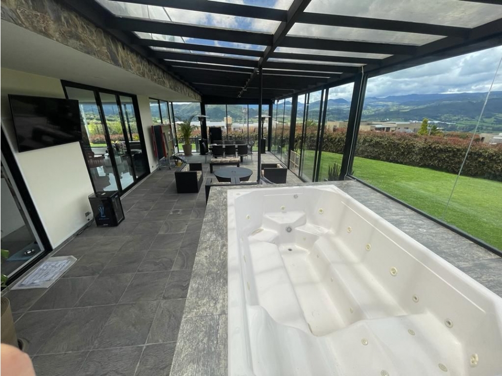 VENTA ESPECTACULAR CASA EN APOSENTOS DE YERBABUENA — foto 5