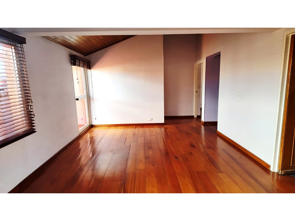SE VENDE APARTAMENTO EN VICTORIA NORTE