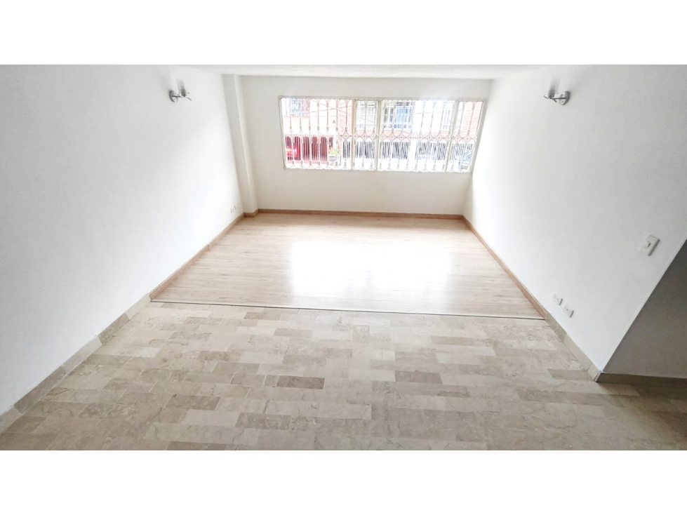 SE VENDE APTO EN CEDRO GOLF