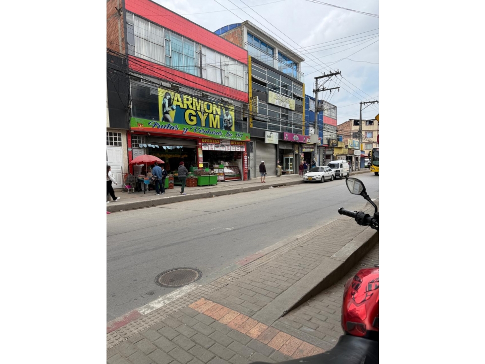 VENTA LOCAL COMERCIAL EN BOSA RENTANDO — foto 2