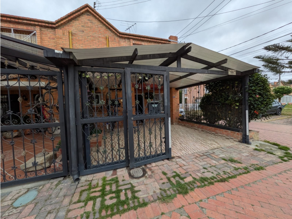 VENDO LINDA CASA DOS PISOS EN CHIA BOJACA — foto 2