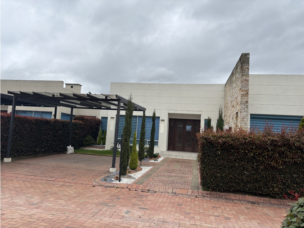 ARRIENDO casa de 1 piso Cajica!