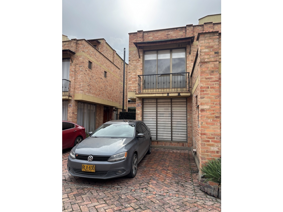 Vendo casa muy amplia en Chia !