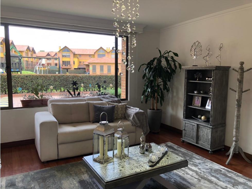 VENDO LINDA CASA EN CHIA CERCA A LA USABANA