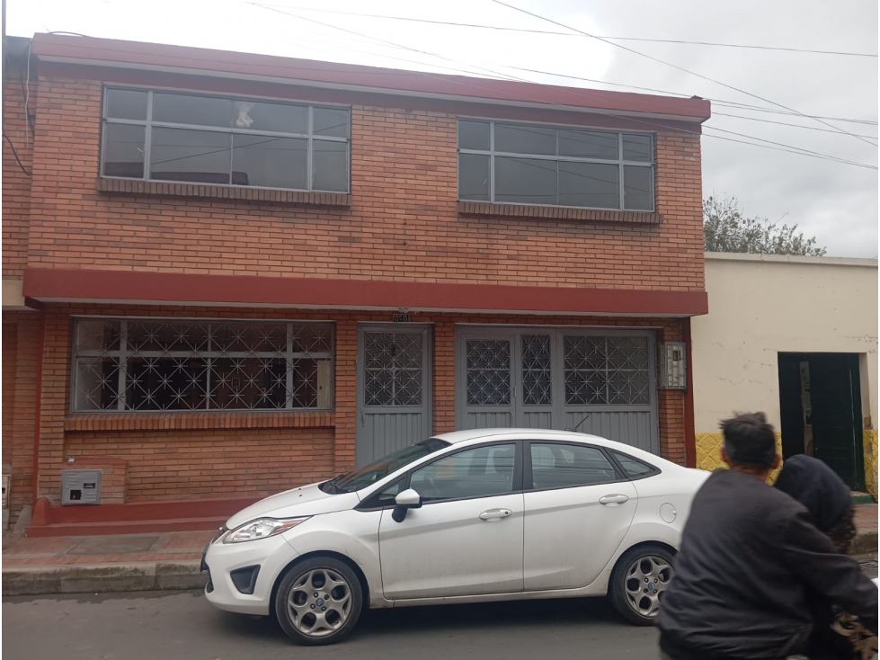ARRIENDO CASA CENTRO CAJICA !