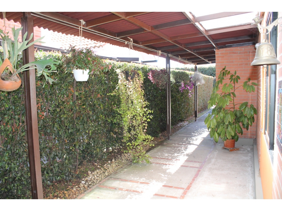 VENTA HERMOSA CASA CHIA UN SOLO NIVEL — foto 4