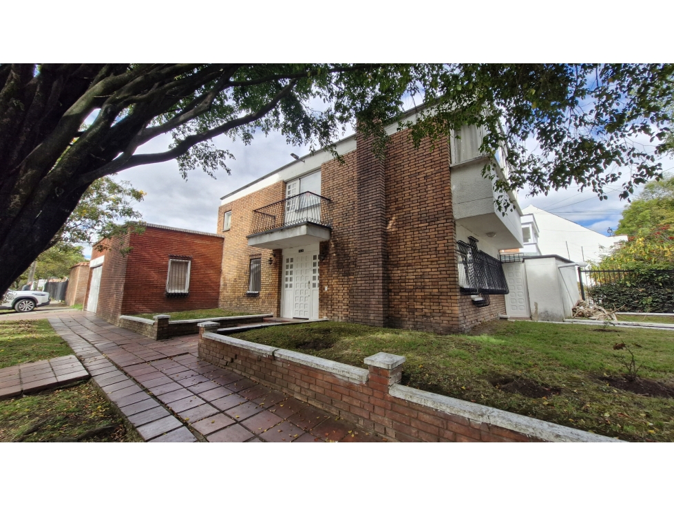 VENTA CASA EN NIZA ANTIGUO, SUBA